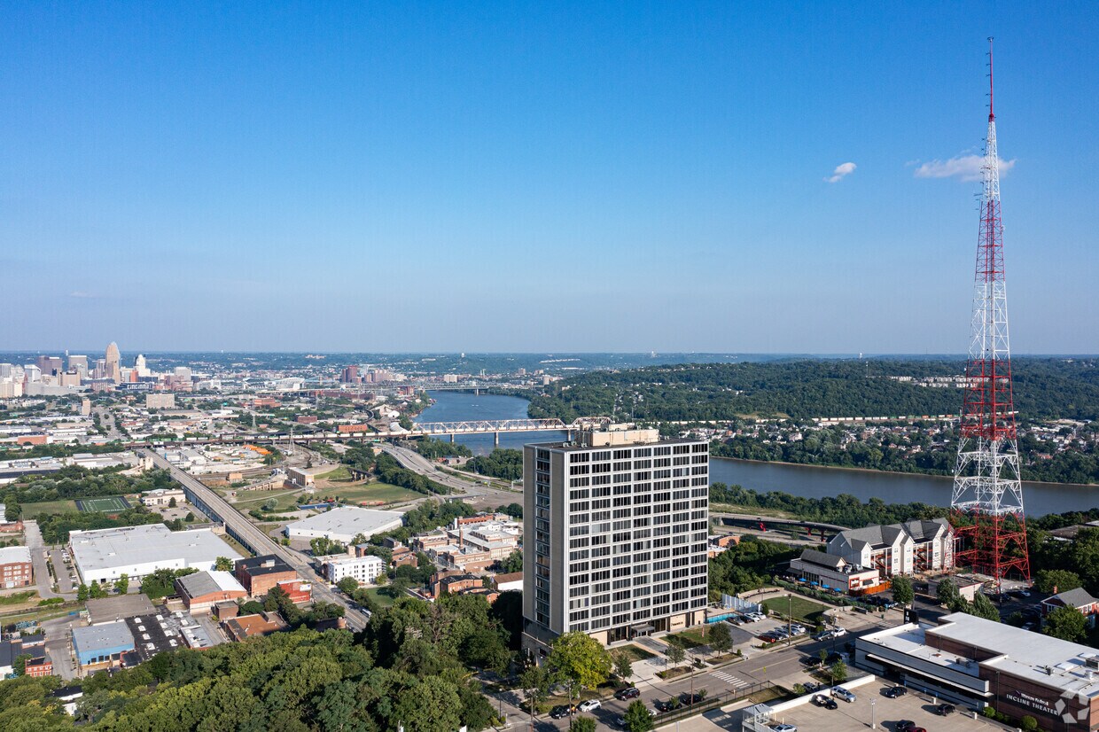 Queen's Tower Apartments in Cincinnati, OH