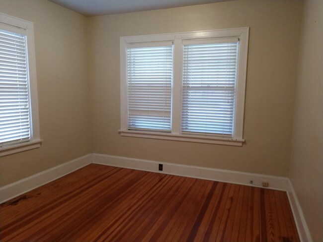 Foto del edificio - 3534 Linwood Ave
