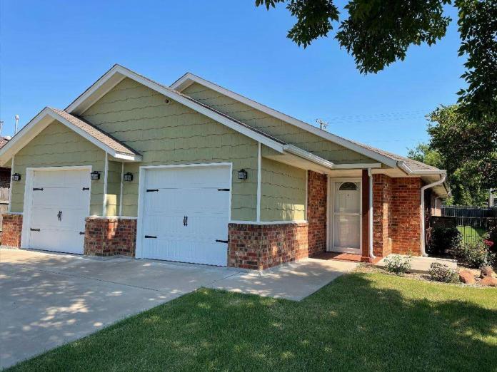 Primary Photo - 2513 SW E Ave