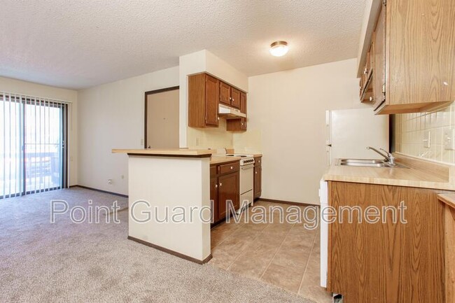 Building Photo - 2747 N Amidon Ave