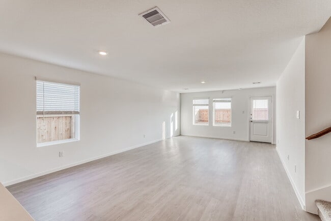 Building Photo - 472 San Miguel Crk Dr