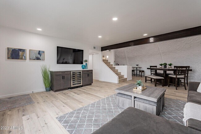 Foto del edificio - 15505 Sycamore Dr