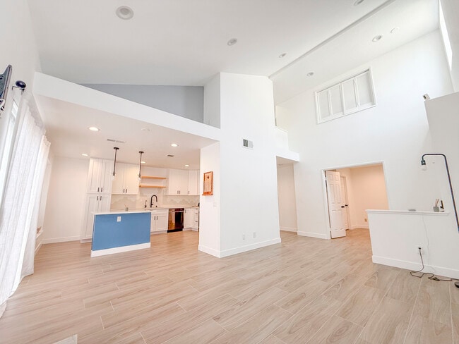 Building Photo - 3598 Meadowlark St