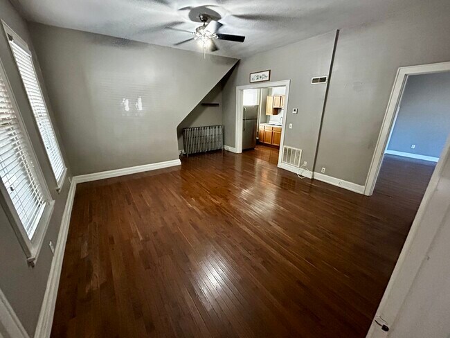 Foto del edificio - 3704 Eastern Ave