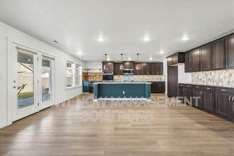 Building Photo - 7578 E Wheatley St