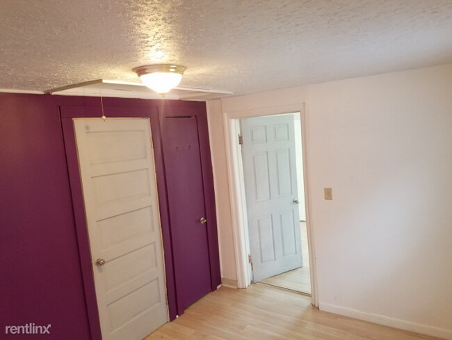 Foto del edificio - 3 br, 1 bath House - 3215 Clifton Ave