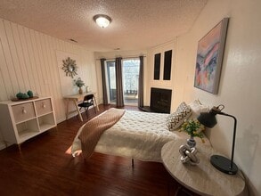 Building Photo - 68 E 200 N