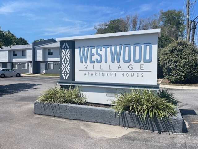 Foto del edificio - Westwood Village