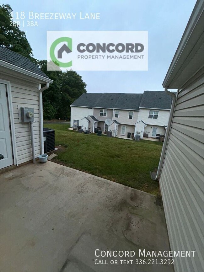 Foto del edificio - 118 Breezeway Ln