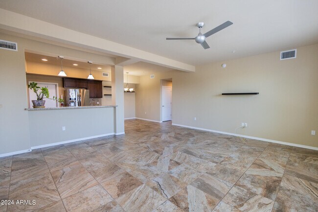Foto del edificio - 17850 N 68th St