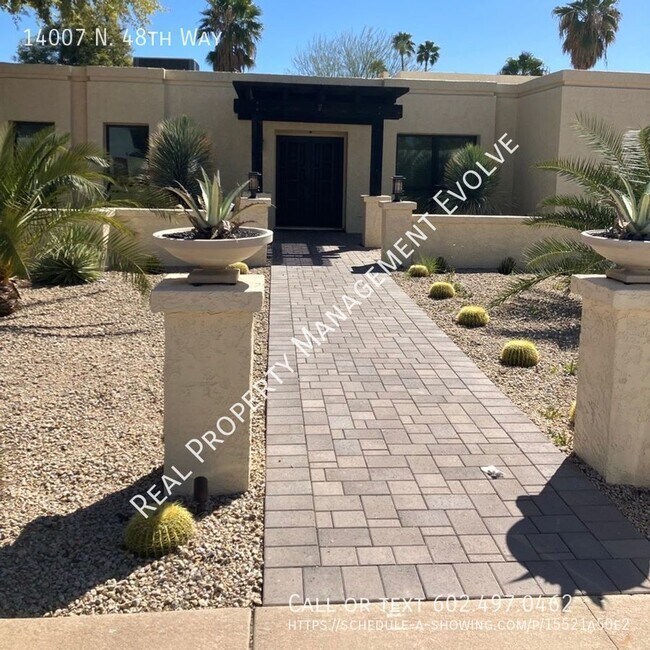 Foto del edificio - Huge Gorgeous Scottsdale Home!