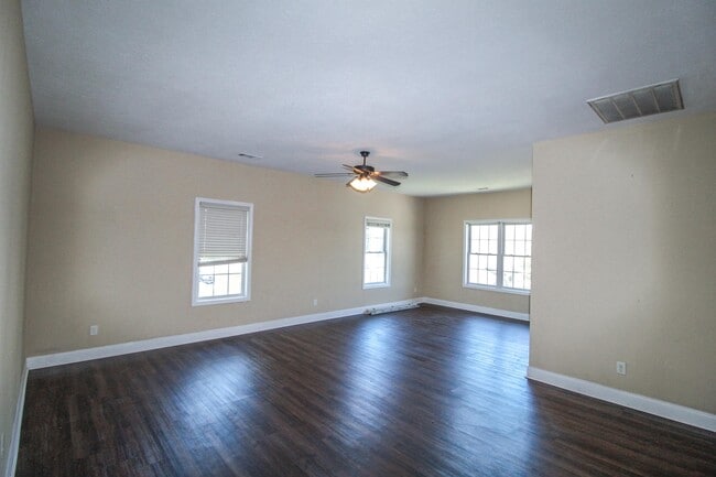 Building Photo - 1213 Merchant Way