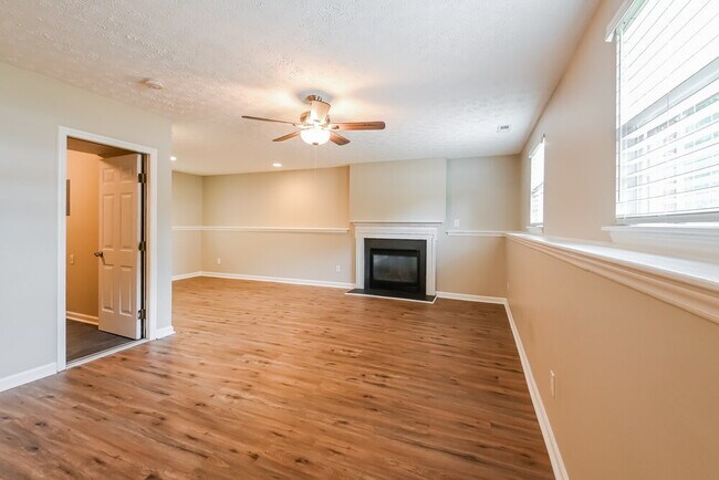 Foto del edificio - 3000 Basswood Dr