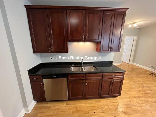 Foto del edificio - 4558 W George St