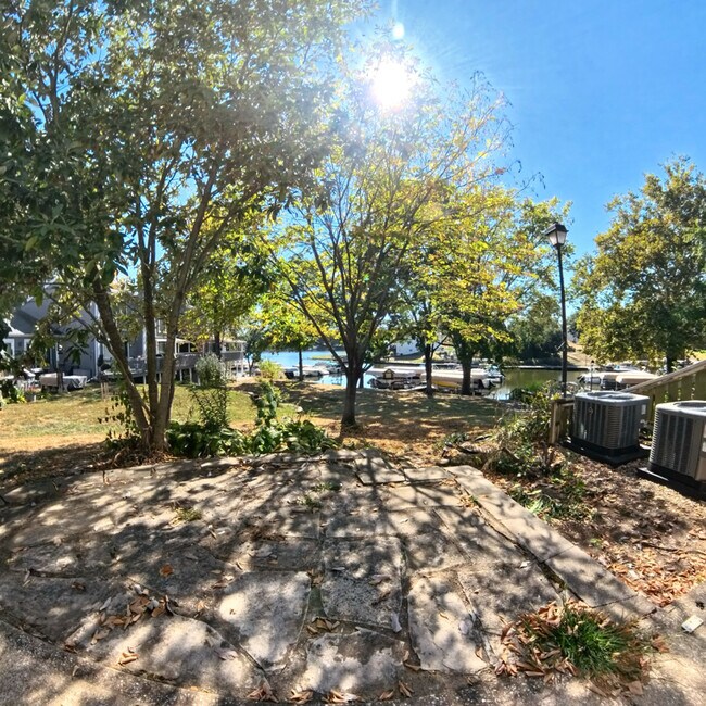 Building Photo - 64 Schooner Ln