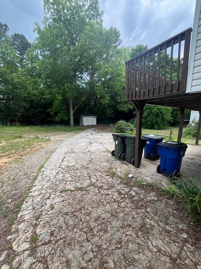 Building Photo - Charming 9 Bedroom Home Located In Raleigh NC!!!