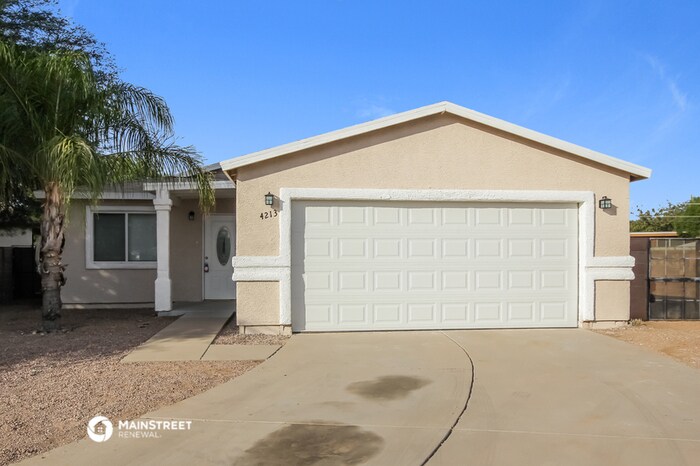 Foto principal - 4213 E Market St