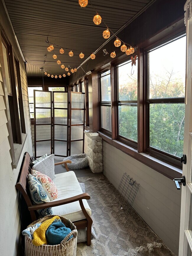 131 E Oklahoma Ave, Milwaukee, WI 53207 Townhome Rentals in Milwaukee