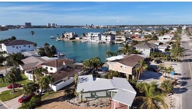 Building Photo - 6407 1st Palm Point