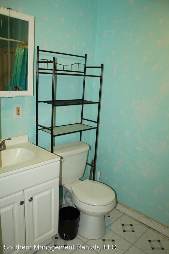 Foto del edificio - 2 br, 1 bath House - 128 S Main St. Room #1