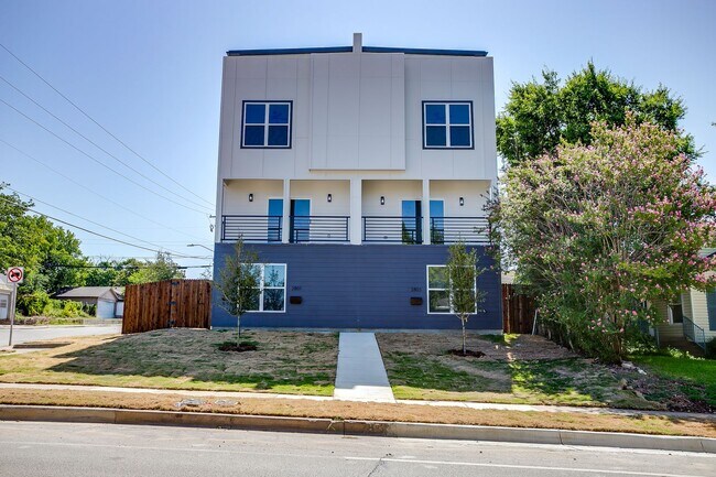 Building Photo - 2803 Forest Park Blvd