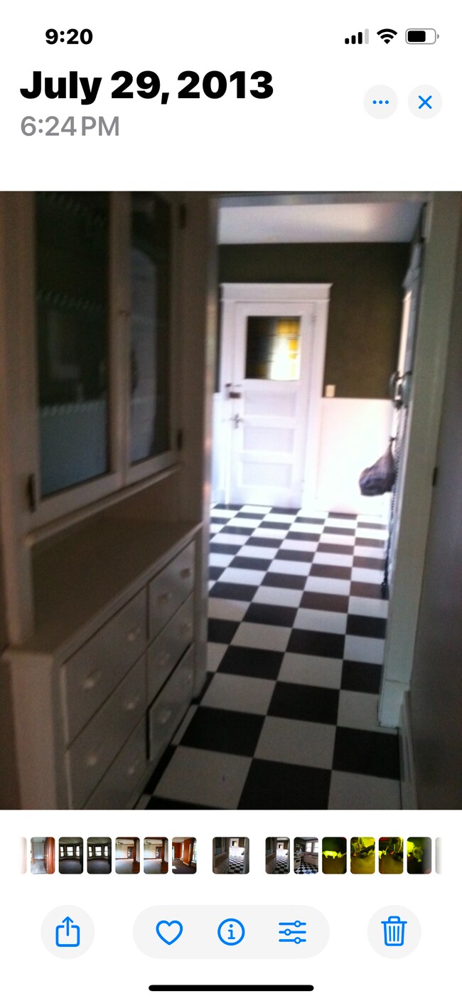 Foto del edificio - 409 Manning Blvd