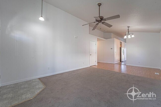 Building Photo - 5616 NE 64th Street