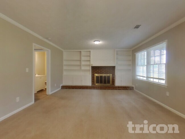 Foto del edificio - 2339 Country Club Dr SE