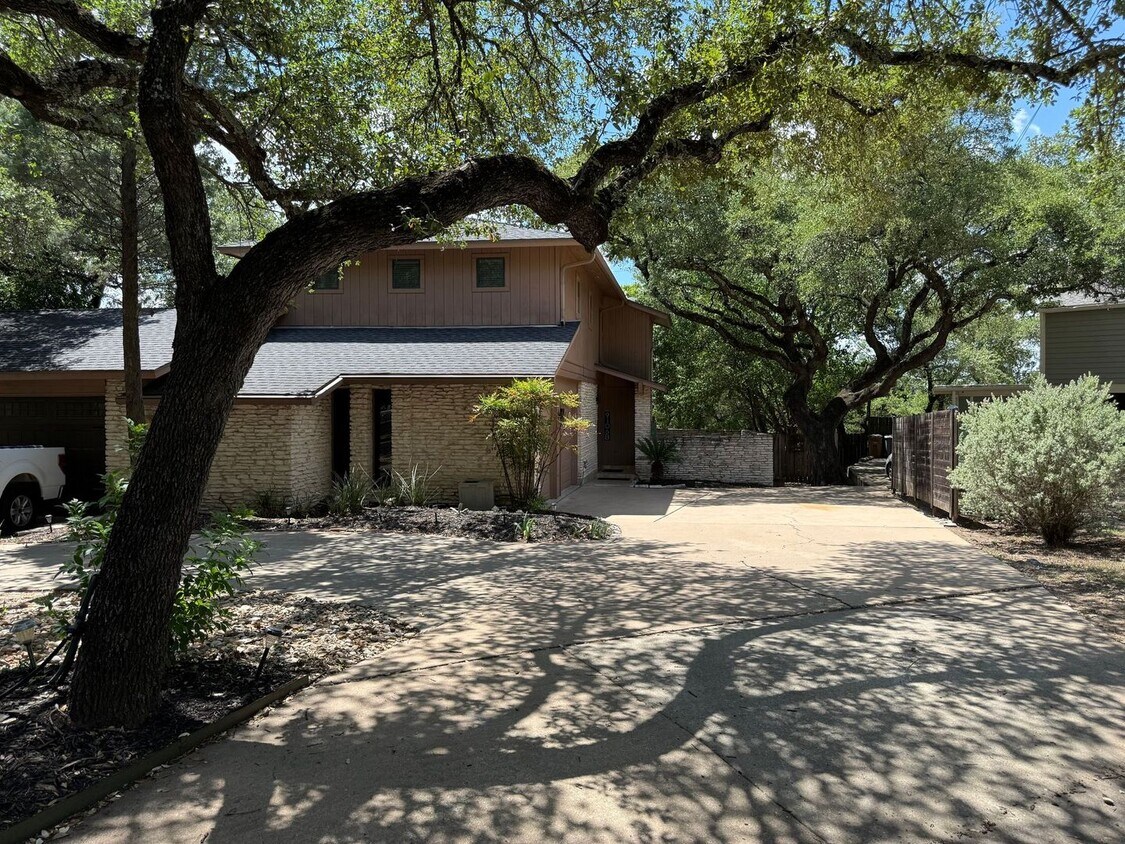 Foto principal - 9106 Rockcrest Cir