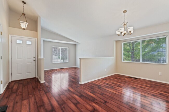 Foto del edificio - Sparks Home in the Vistas with RV Parking!!