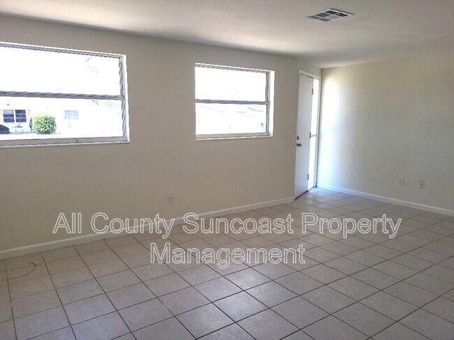 Foto del edificio - 4018 Darlington Rd