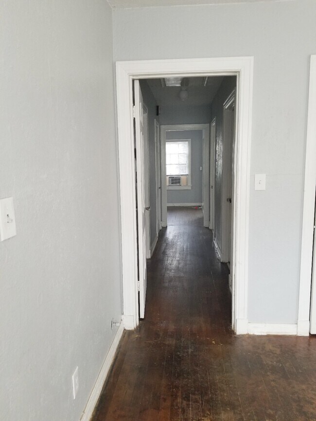 Foto del edificio - 2324 Kirby St