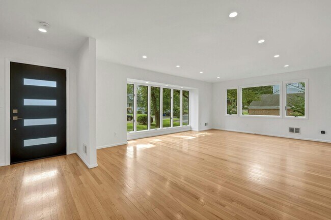 Foto del edificio - 134 Highland Rd