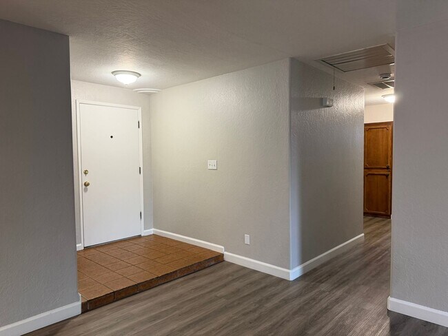 Building Photo - 3136 Terry Ave