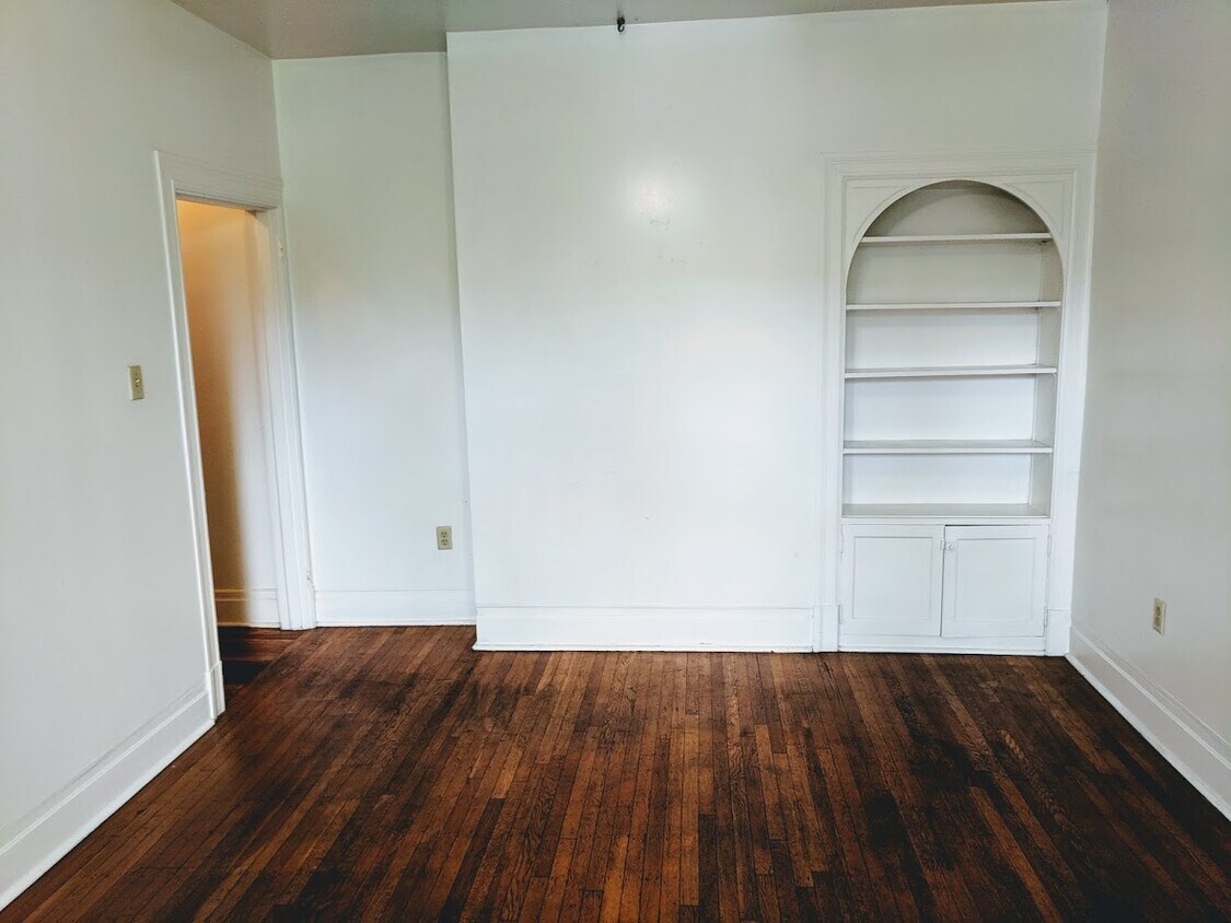 Foto principal - 5542 Fair Oaks St