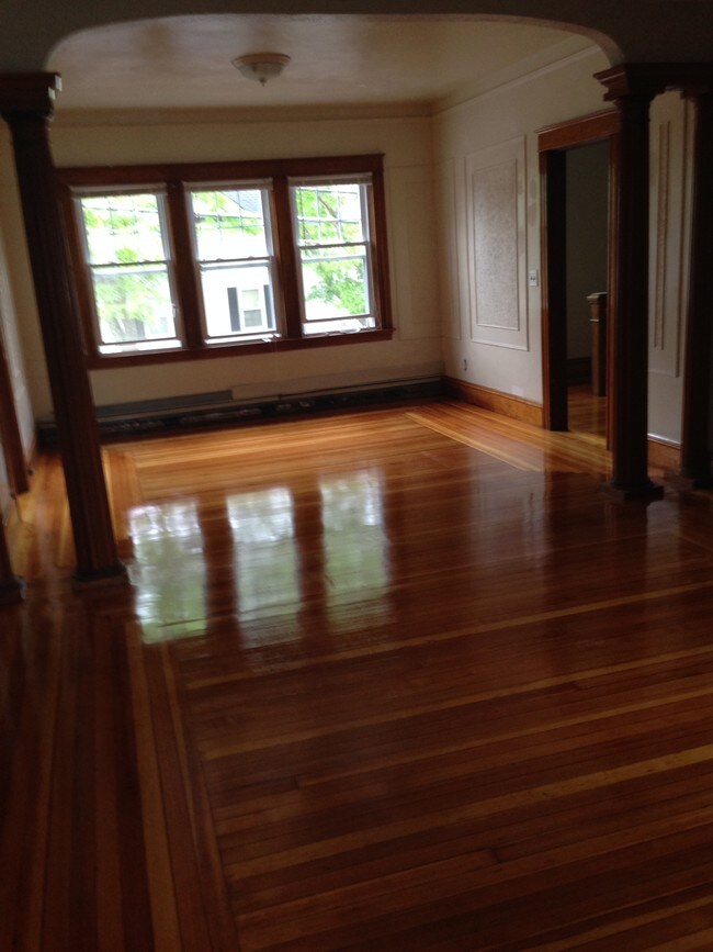 45 Bayview Ave, Bristol, RI 02809 House Rental in Bristol, RI