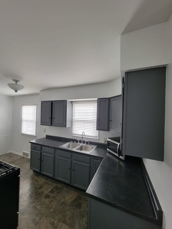 Foto del edificio - 211 E 15th St
