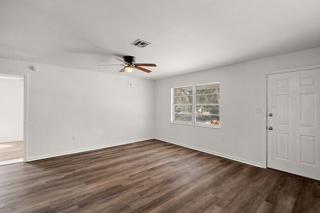 Building Photo - 33830 S Haines Creek Rd