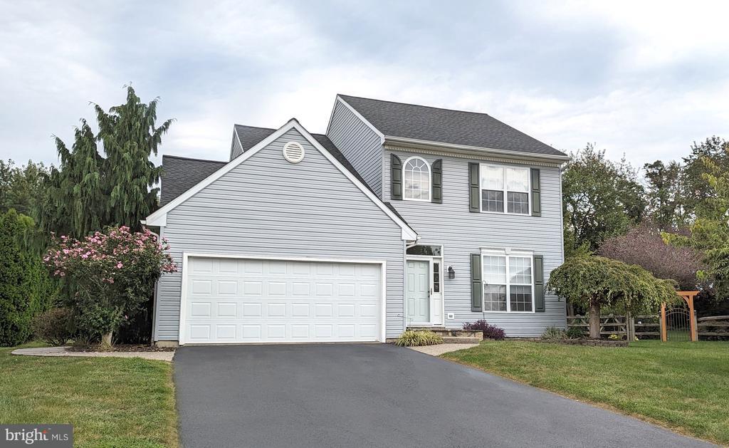 Primary Photo - 148 Lakeside Dr