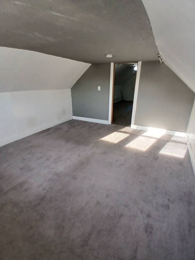 Building Photo - 3277 E 146th St