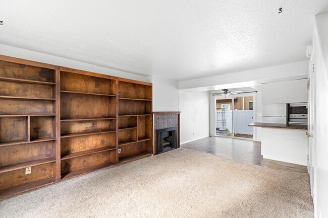 Building Photo - 1289 N 400 E