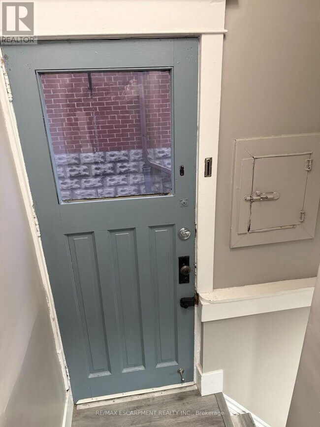 Photo du bâtiment - 22 Graham Ave N