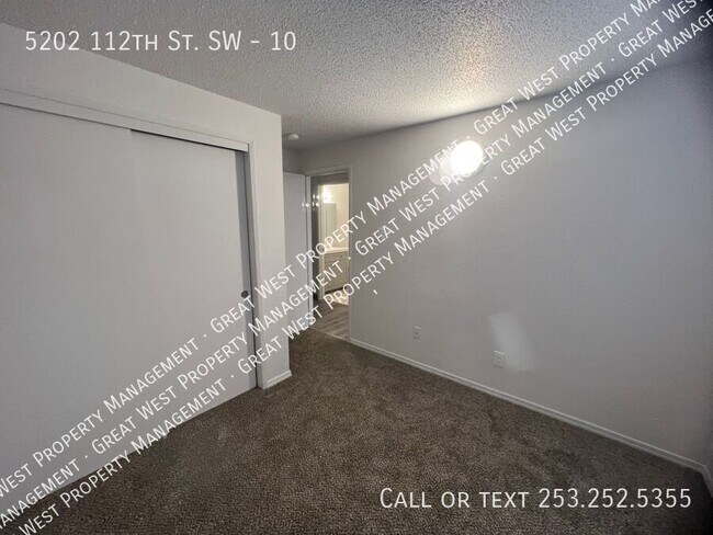 Foto del edificio - 5202 112th St SW