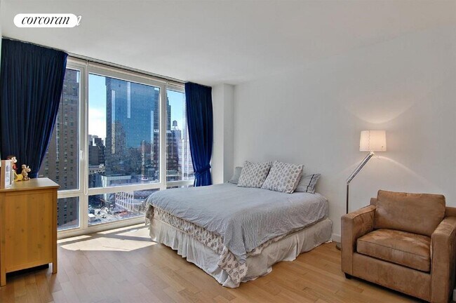 Foto del edificio - 247 W 46th St