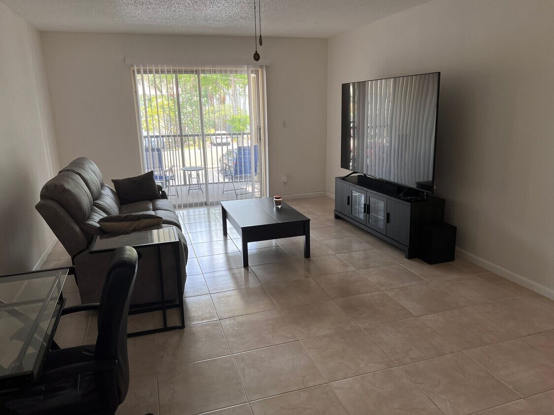 Primary Photo - Pompano Cutie - Furnished, 2 miles from be...