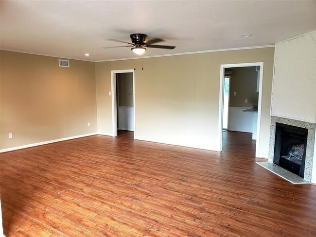 Building Photo - 3525 Antilles Dr