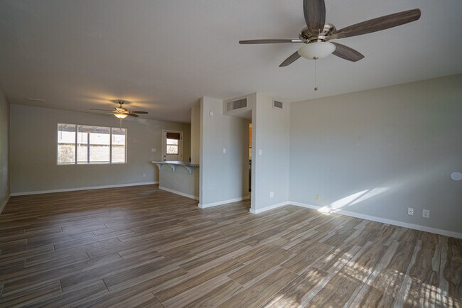 Building Photo - 8518 E RANCHO VISTA DR, SCOTTSDALE AZ
