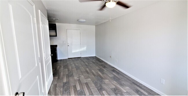 Foto del edificio - 701 E. 4th St.