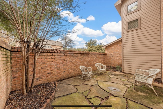 Building Photo - 125 Pleasant Grove Ln