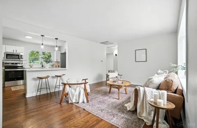 Foto del edificio - 427 Old 122 Rd